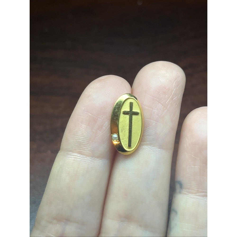 Vintage 1/10 10k Gold Cross With Inset Pearl Christian Faith Lapel Hat Pin
